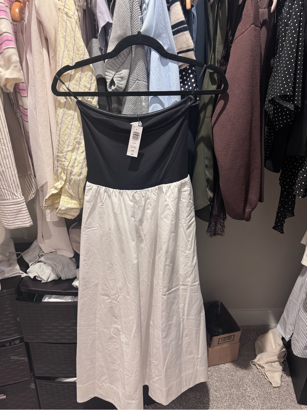 ARITZIA FLUID POPLIN DRESS CREAM/BLACK - Picture 5 of 5
